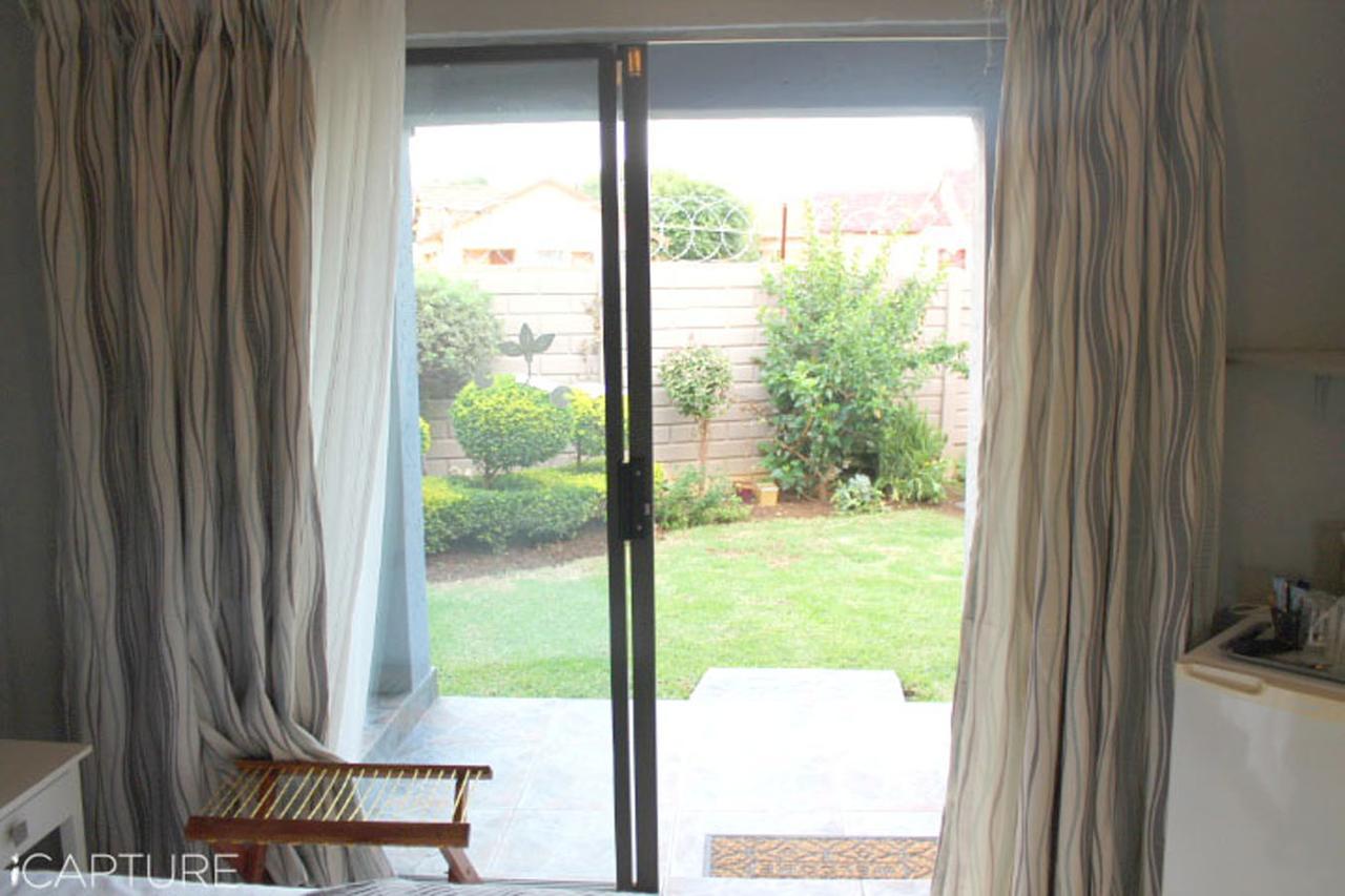 Vicky B Bed And Breakfast Mogwase 외부 사진